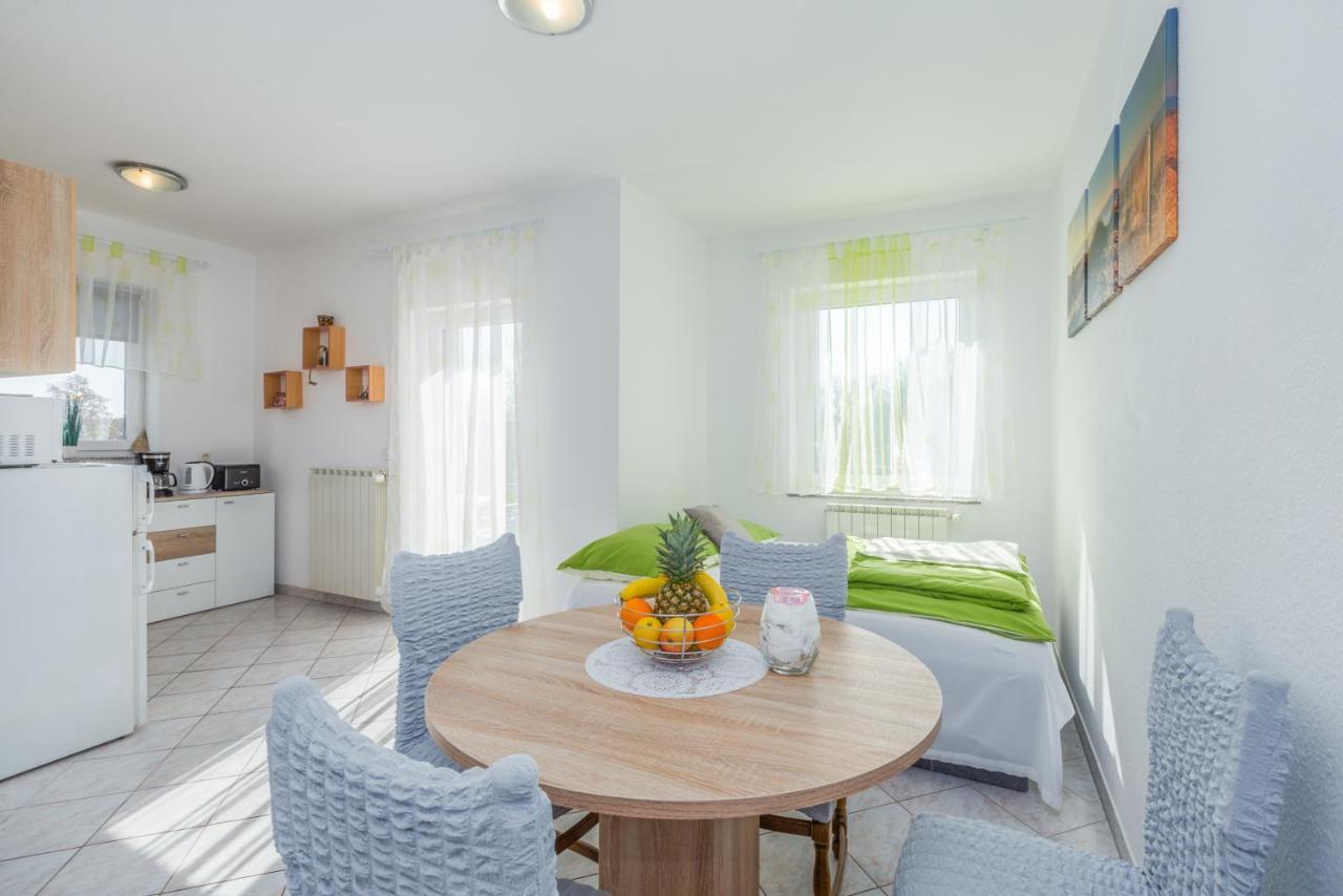 App Ruzica Finida Apartamento Umago Exterior foto