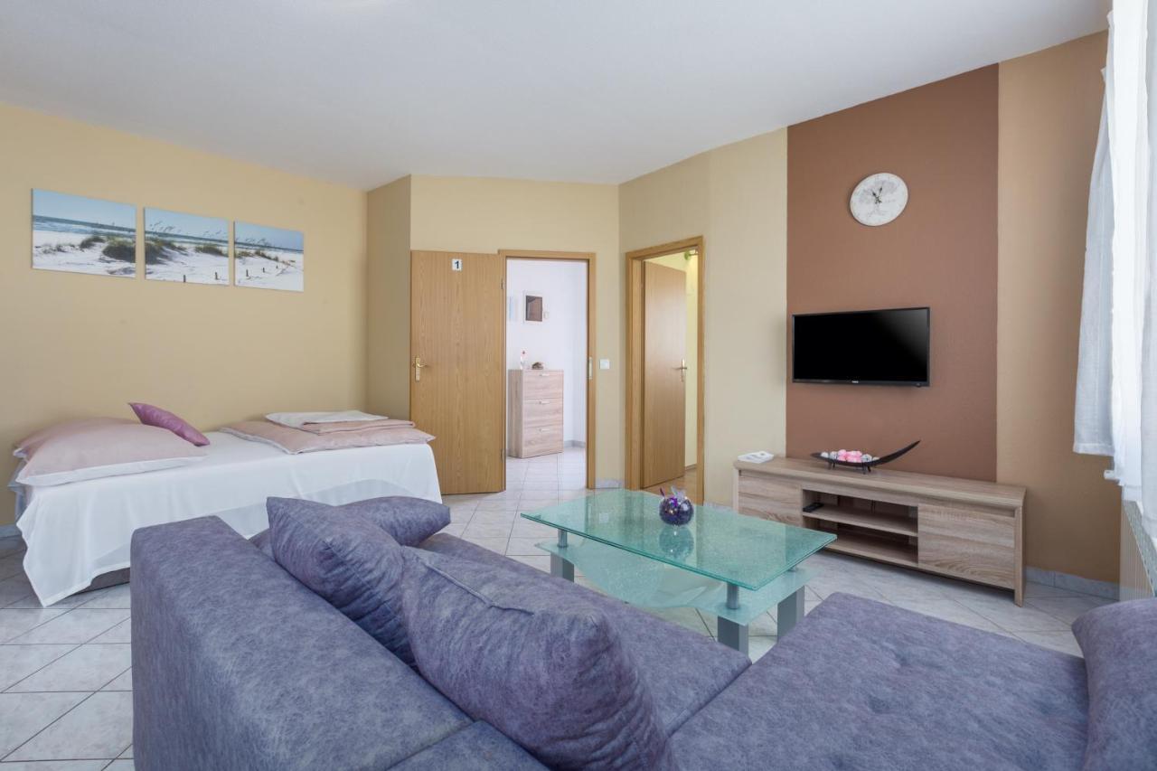 App Ruzica Finida Apartamento Umago Exterior foto